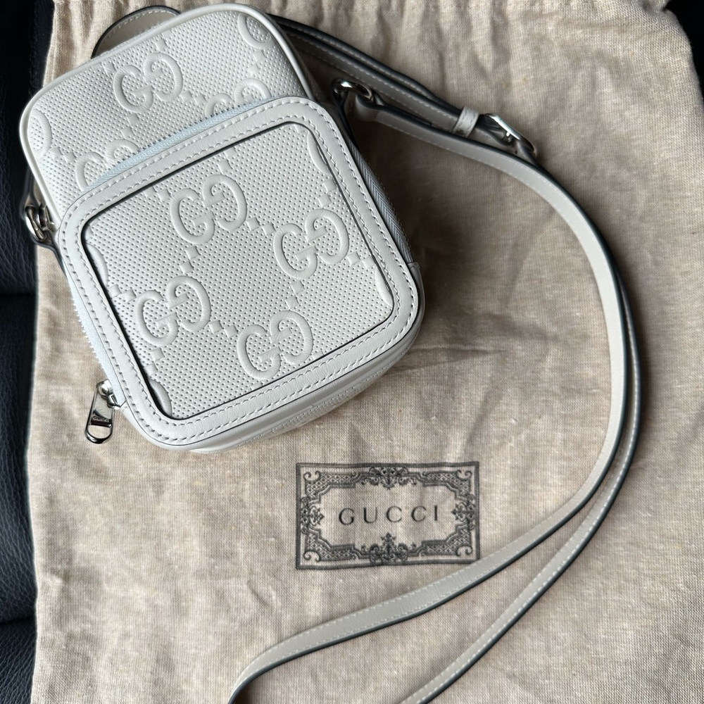 New, unused Gucci Leather Mini Bag in Ecru color